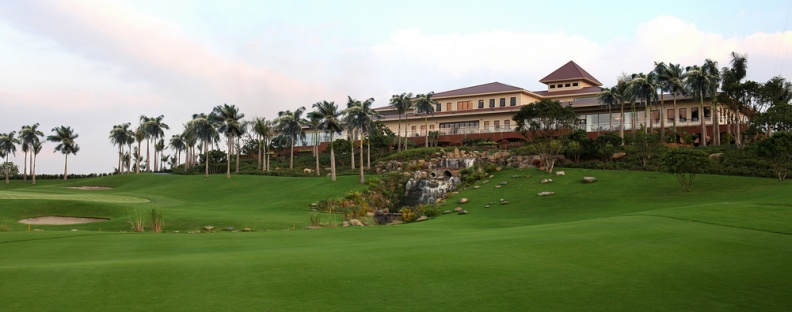 Sky Lake_Club House.jpg