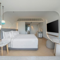 125eMeliaPattayaCity-Deluxe Room Sea View King Bed