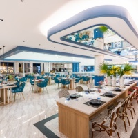 Charm All-day-dining