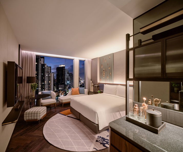 InterContinental Bangkok Sukhumvit – Classic room (King) – Bedroom (Night time)