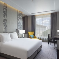 Sindhorn Kempinski Hotel 2 Bedroom Grand Executive Suite King Bedroom Final High Res 16953