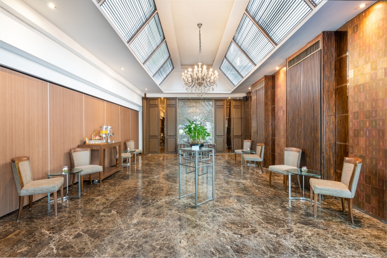 04-Lobby-Radisson-Suites-Bangkok-Sukhumvit