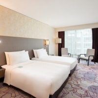 36-Guest-Room-Radisson-Suites-Bangkok-Sukhumvit