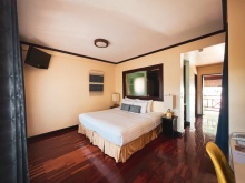 Deluxe Balcony Room (2)