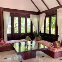 Parasol Blanc lobby (4)