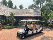 Parasol Blanc Electric Car (1)