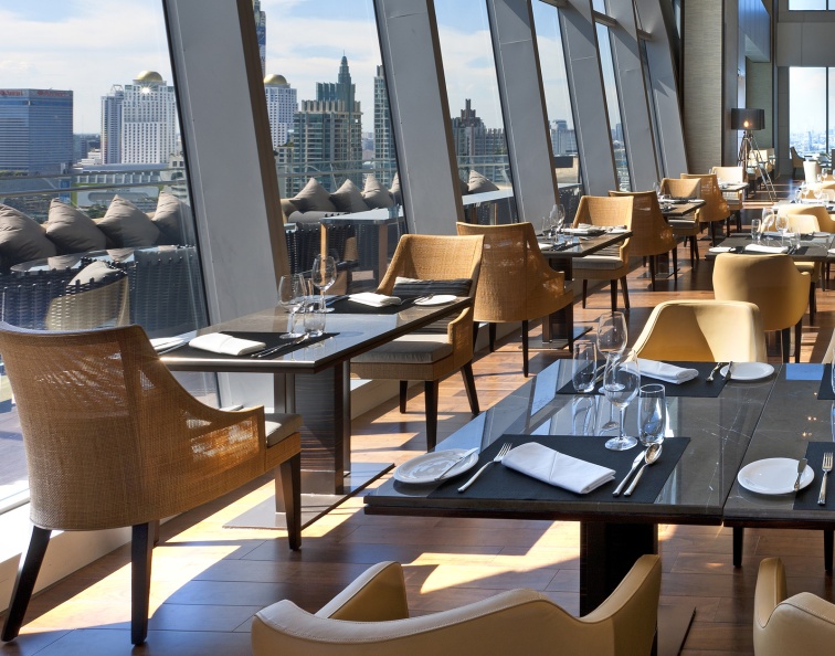 Up &amp; Above Restaurant (Day)  4