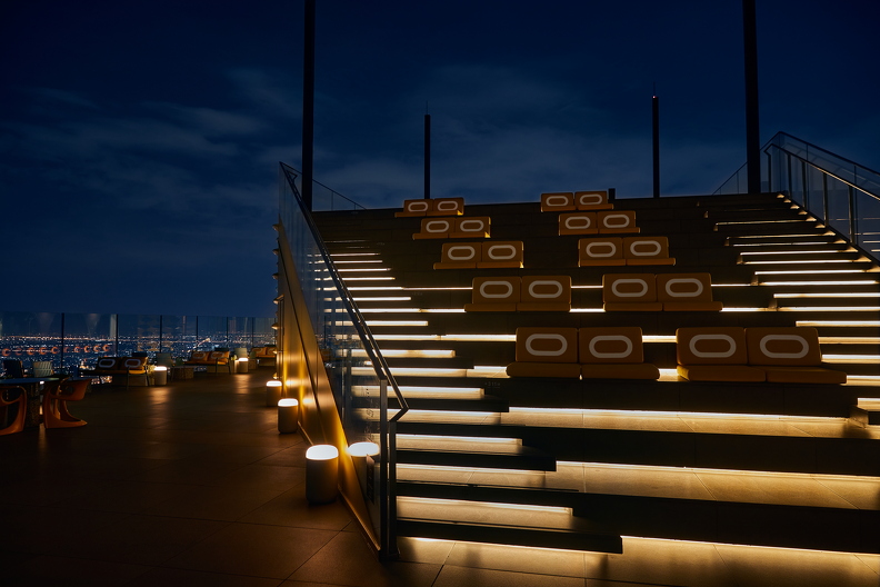 The Standard, Bangkok Mahanakhon - Sky Beach (Night) 4