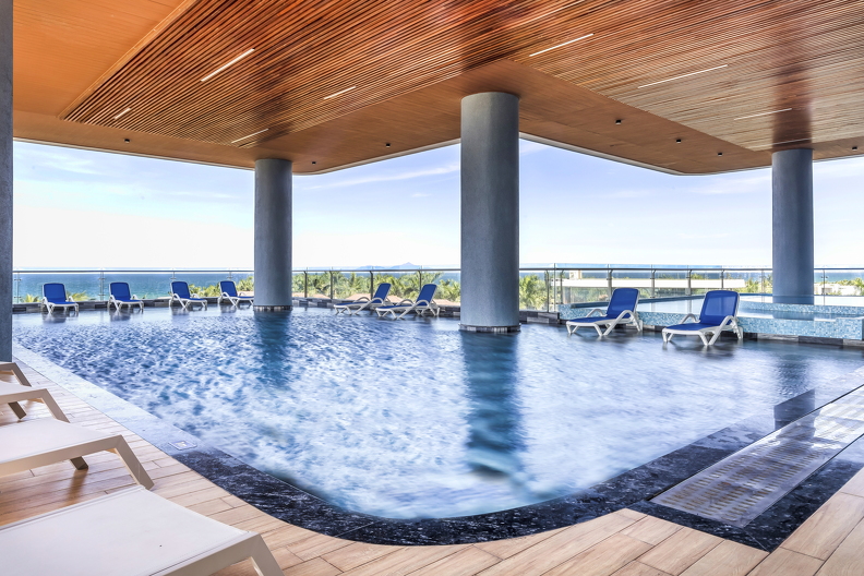 INDOOR SWIMMING POOL (1)