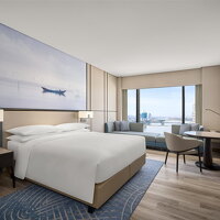 DADCY DELUXEGUEST ROOM l 1 KING l RIVER VIEW  3