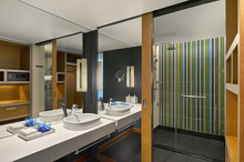 BKKAL GuestRoom Bathroom
