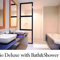 Studio Deluxe Bath