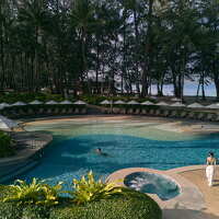 dusit-thani-laguna-phuket-facility-pool-lifestyle