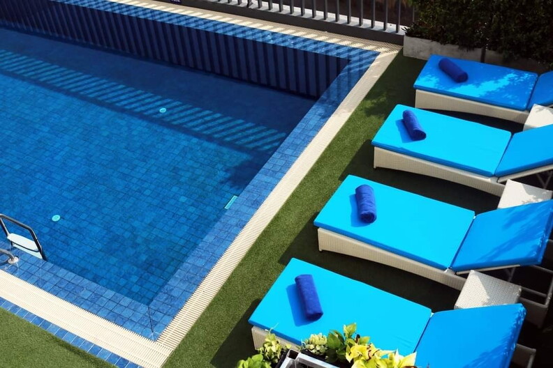 Pool.jpg