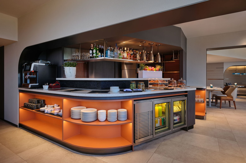 2-HRHP_ROCK ROYALTY LOUNGE_03.jpg