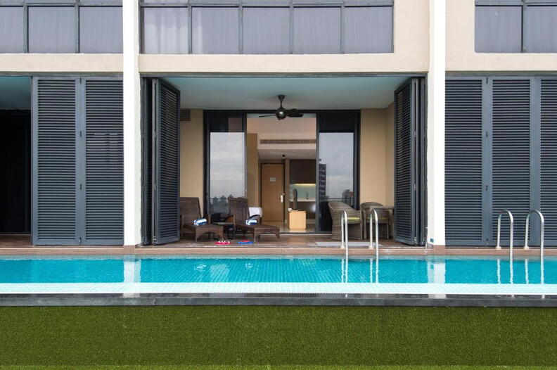 The-Pines-Melaka-Pool.jpg
