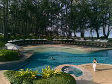 dusit-thani-laguna-phuket-facility-pool-lifestyle